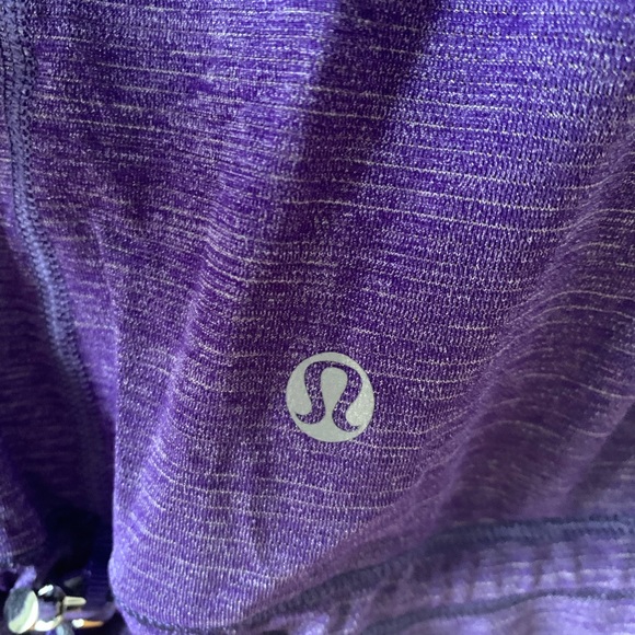 Workout tops - Picture 2 of 4